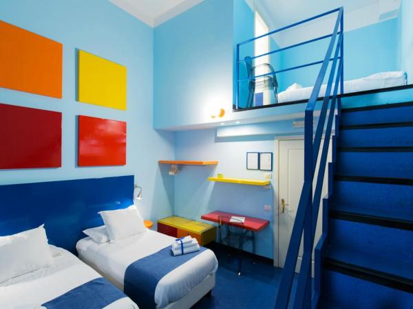 Correra 241 Lifestyle Hotel : photo 1 de la chambre chambre triple