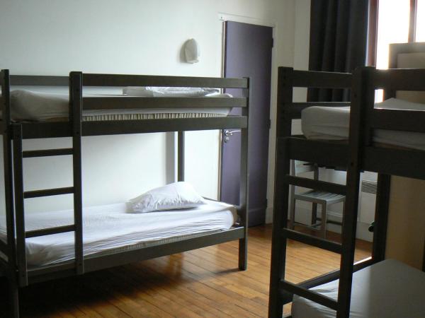 La Maison des Randonneurs : photo 3 de la chambre lit dans dortoir mixte pour 6 personnes n° 23