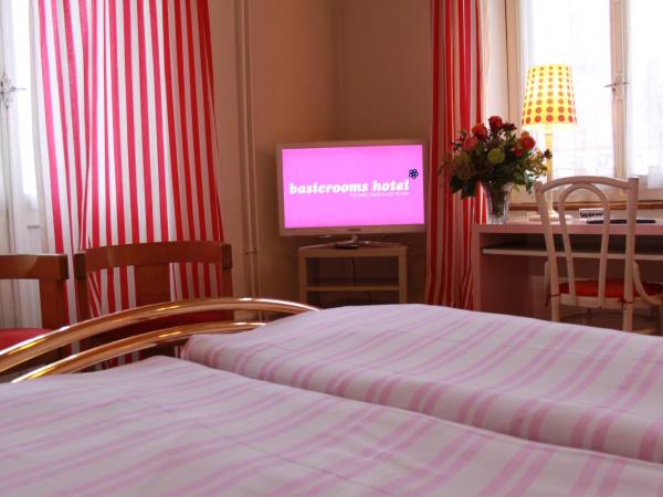 BasicRooms Hotel : photo 5 de la chambre chambre double avec salle de bains commune