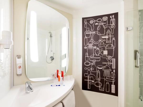 Ibis Den Haag City Centre : photo 6 de la chambre chambre triple standard