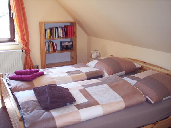 Gästezimmer Charlotte : photo 3 de la chambre chambre double ou lits jumeaux avec salle de bains