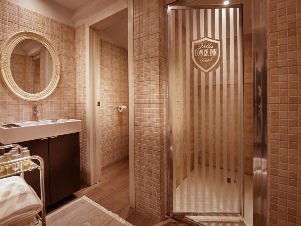 Villa Tower Inn : photo 4 de la chambre chambre triple mansardée - vue sur tour