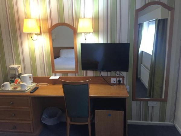 Fairways Lodge & Leisure Club : photo 3 de la chambre chambre lits jumeaux