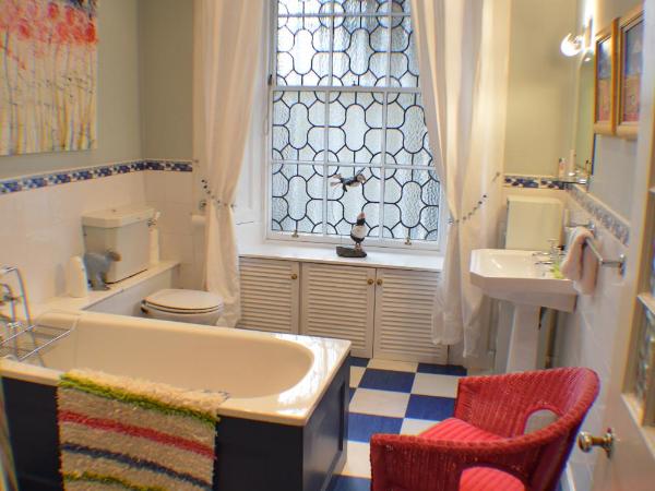 22 Chester Street : photo 2 de la chambre chambre lits jumeaux avec salle de bains privative