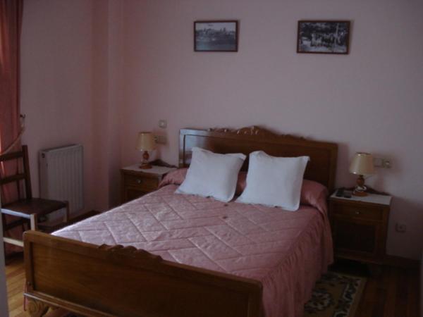 Hostal Pumar : photo 6 de la chambre double avec salle de bains privative