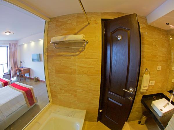 Himalayan Front Hotel by KGH Group : photo 5 de la chambre chambre double deluxe - vue sur montagne