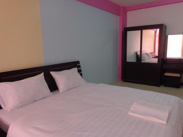 A&S Residence Kanchanaburi : photo 3 de la chambre chambre double avec balcon