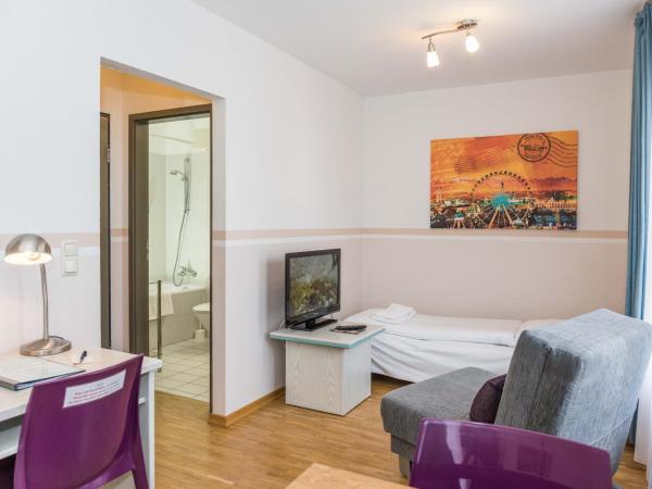 Hotel AMENITY : photo 3 de la chambre chambre triple