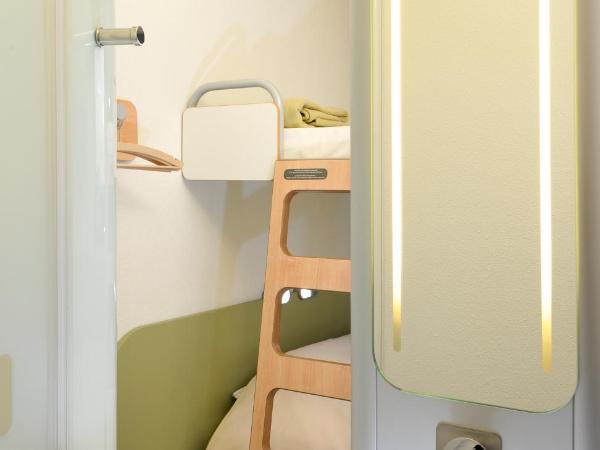 ibis budget Istres Trigance : photo 9 de la chambre chambre triple