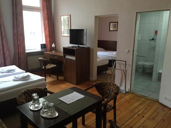 Pension Classic : photo 5 de la chambre chambre familiale