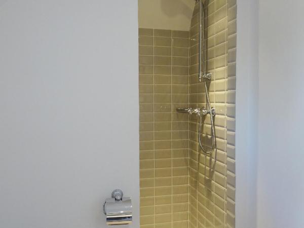 Guest house La Maison Chantecler : photo 10 de la chambre chambre double deluxe