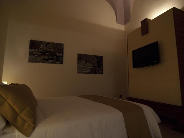 Alvino Suite And Breakfast : photo 7 de la chambre suite avec fenêtre de toit