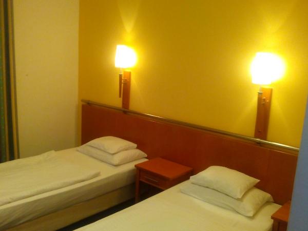 Hotel Veritas : photo 9 de la chambre chambre double ou lits jumeaux