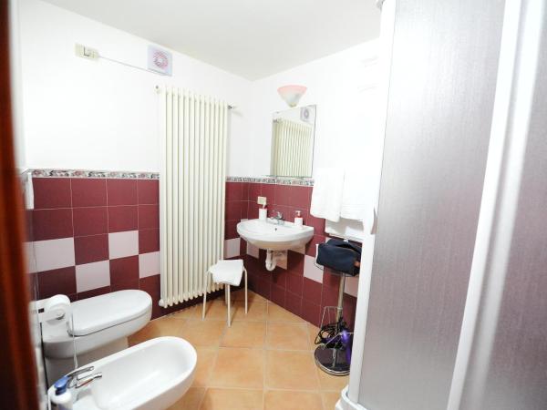 B&B Pizzo Cannicchio : photo 2 de la chambre chambre lit king-size deluxe