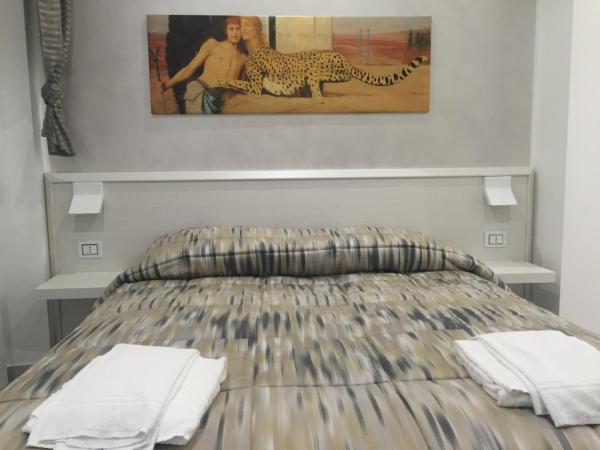 Picaflor Art & Rooms : photo 9 de la chambre chambre double avec salle de bains privative