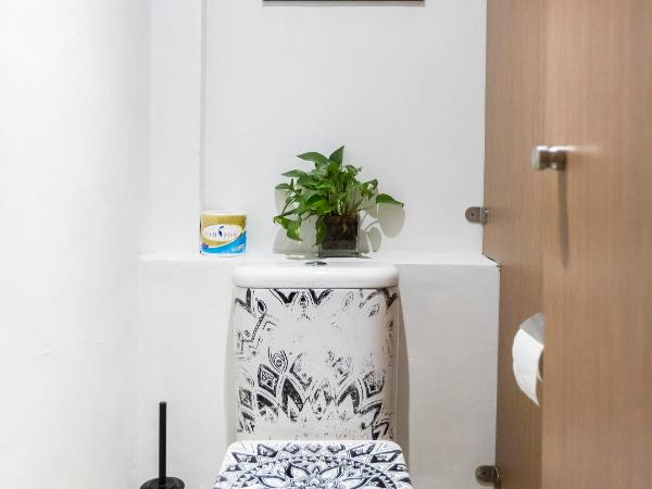 The Mahjong : photo 8 de la chambre offre spéciale - lit simple dans dortoir mixte de 10 lits