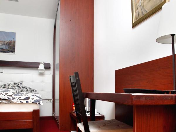 Guest House Isabel : photo 3 de la chambre chambre double deluxe