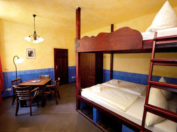 Gästehaus Mezcalero : photo 5 de la chambre chambre quadruple avec salle de bains privative