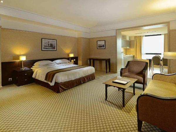 Pacific Regency Hotel Suites : photo 5 de la chambre chambre lit king-size supérieure