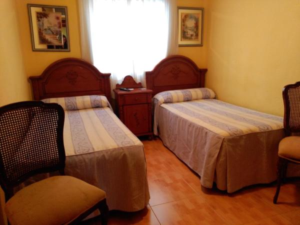 Hostal Paquita : photo 8 de la chambre chambre double ou lits jumeaux