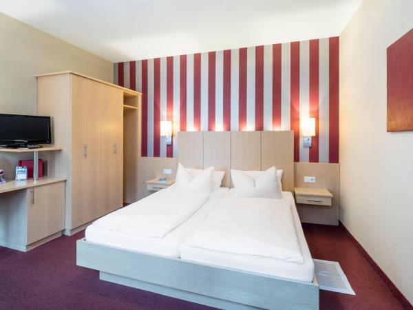 Hotel Deutsches Haus : photo 7 de la chambre chambre double affaires avec vue sur cour