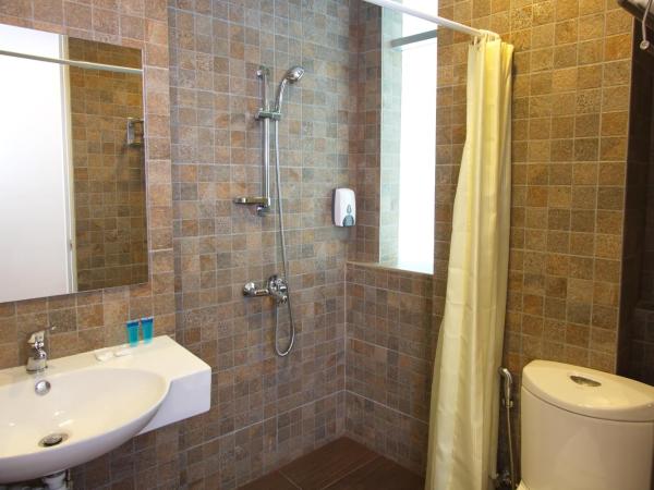 Molek Garden Hotel : photo 3 de la chambre chambre standard lit queen-size