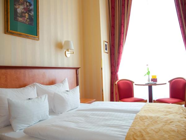 Pension Opera Suites I Self Check In : photo 4 de la chambre chambre double classique