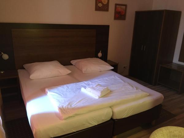 Pension Classic : photo 1 de la chambre chambre simple