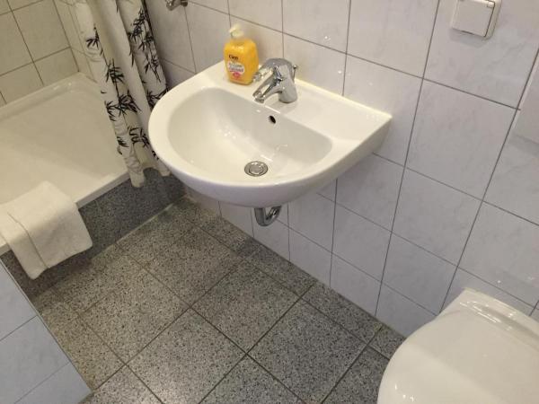 Pension Classic : photo 4 de la chambre chambre simple