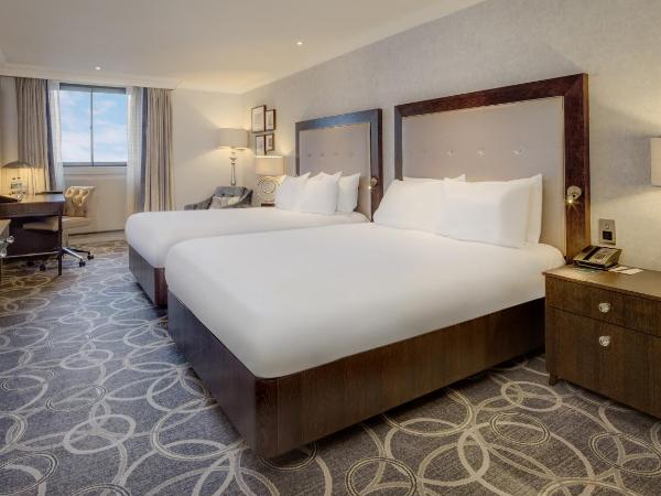 Glasgow Grosvenor Hotel : photo 2 de la chambre chambre familiale avec 2 lits doubles.