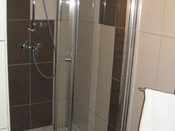 Logis Hotel des Granges : photo 10 de la chambre chambre double supérieure avec balcon ou terrasse