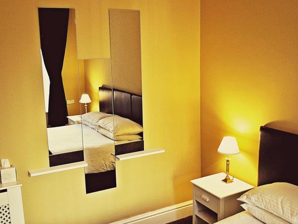 Cheers Hotel : photo 3 de la chambre grande chambre double