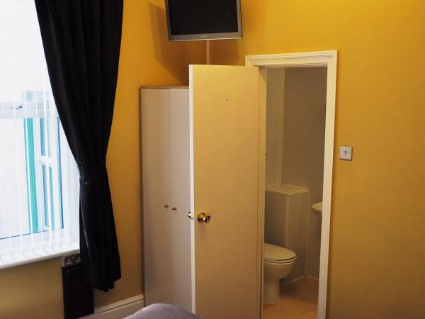 Cheers Hotel : photo 4 de la chambre grande chambre double