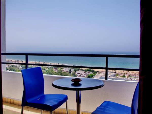Anezi Tower Hotel : photo 4 de la chambre chambre premium - vue sur mer