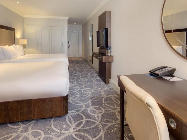 Glasgow Grosvenor Hotel : photo 3 de la chambre chambre familiale avec 2 lits doubles.