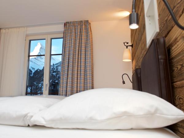 Hotel Bella Vista Zermatt : photo 2 de la chambre chambre double panorama avec balcon - vue sur cervin