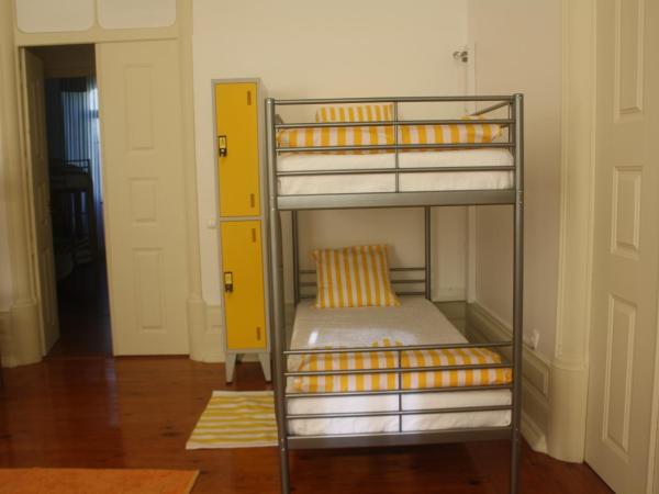 Hostel 402 : photo 5 de la chambre dortoir mixte de 6 lits