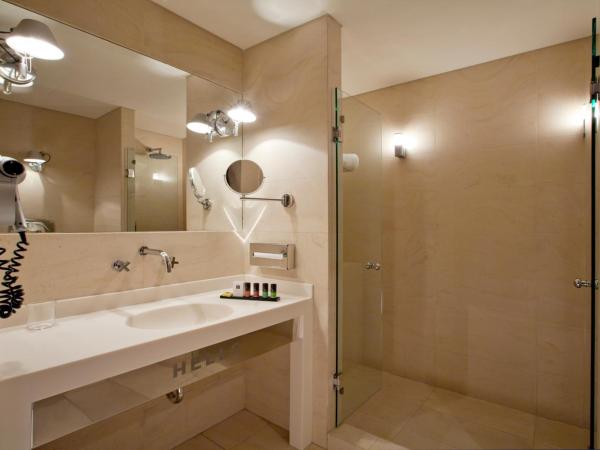 O&B Athens Boutique Hotel : photo 9 de la chambre chambre double ou lits jumeaux supérieure