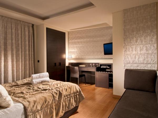 O&B Athens Boutique Hotel : photo 9 de la chambre suite junior avec terrasse privée