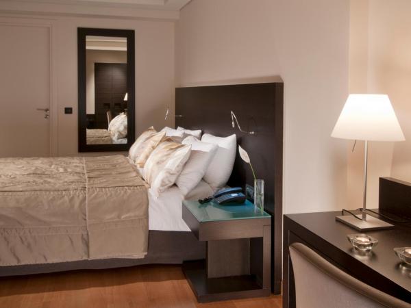 O&B Athens Boutique Hotel : photo 10 de la chambre grande suite avec terrasse privée