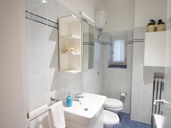 La Filarocca B&B : photo 1 de la chambre chambre triple basique avec salle de bains commune