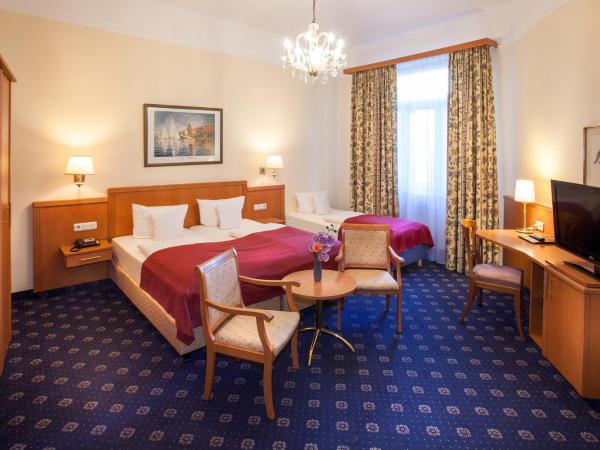 Centro Hotel National Frankfurt City : photo 1 de la chambre chambre triple standard