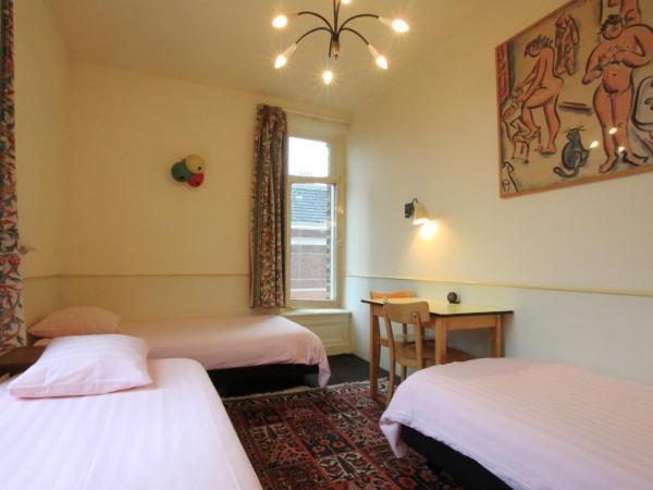 Hotel Museumzicht : photo 2 de la chambre chambre triple basique avec salle de bains commune