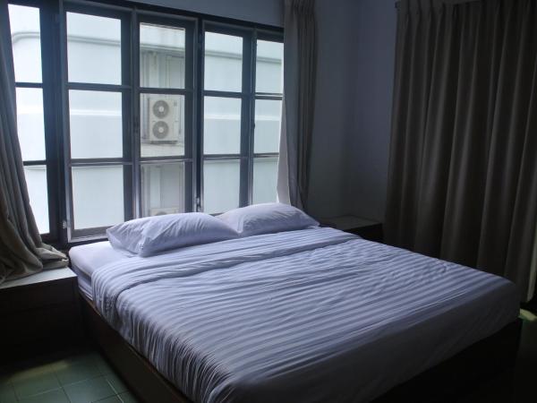 Oriental Smile Hotel : photo 2 de la chambre chambre double deluxe avec balcon