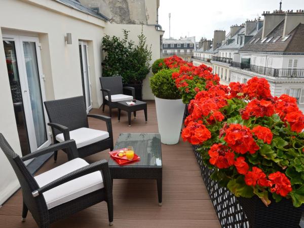 Folkestone Opéra : photo 1 de la chambre chambre lit queen-size de luxe avec terrasse