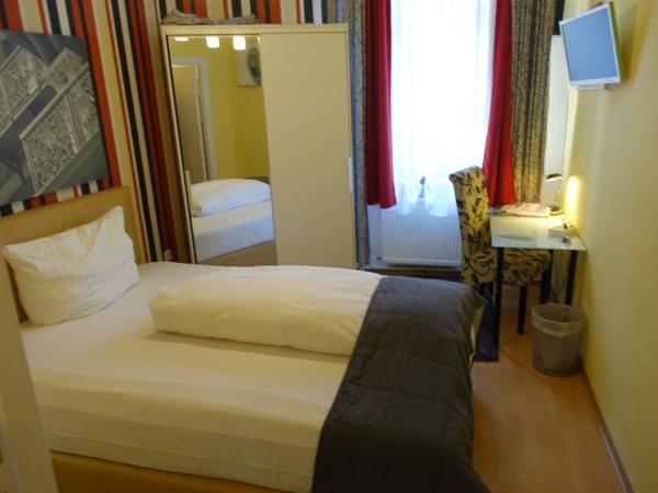 Hotel Villa Konstanz : photo 3 de la chambre chambre simple