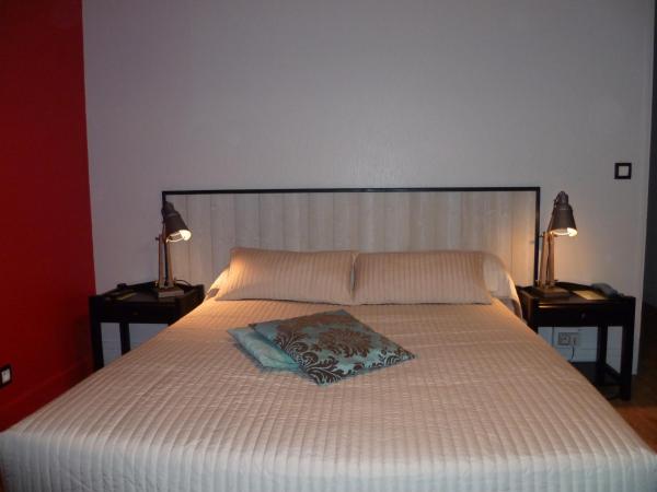 Hôtel La Résidence : photo 3 de la chambre chambre triple avec douche