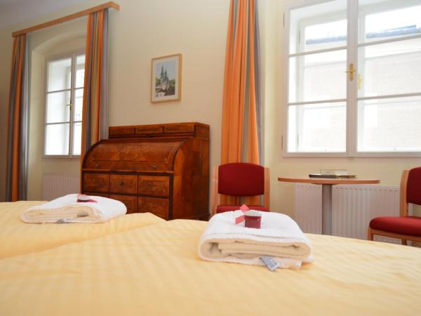 Gästehaus im Priesterseminar Salzburg : photo 3 de la chambre chambre double classique