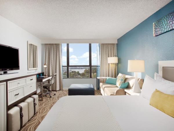 Wyndham Lake Buena Vista Resort Disney Springs® Resort Area : photo 1 de la chambre chambre lit king-size - vue sur lac