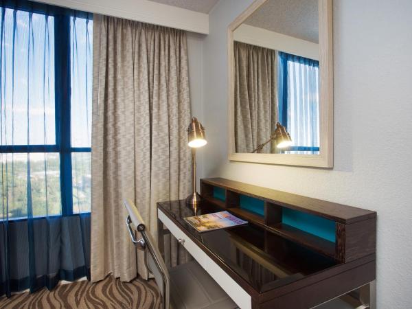 Wyndham Lake Buena Vista Resort Disney Springs® Resort Area : photo 4 de la chambre chambre lit king-size avec canapé-lit